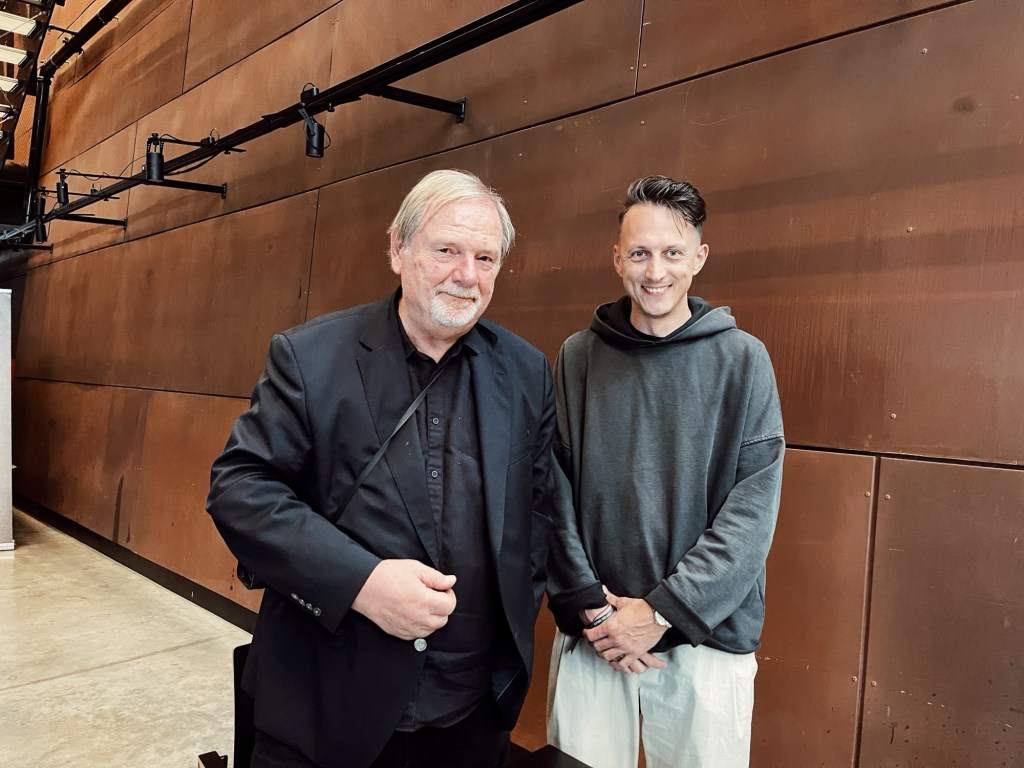 CHRIS NIEDENTHAL /&nbsp;ECS